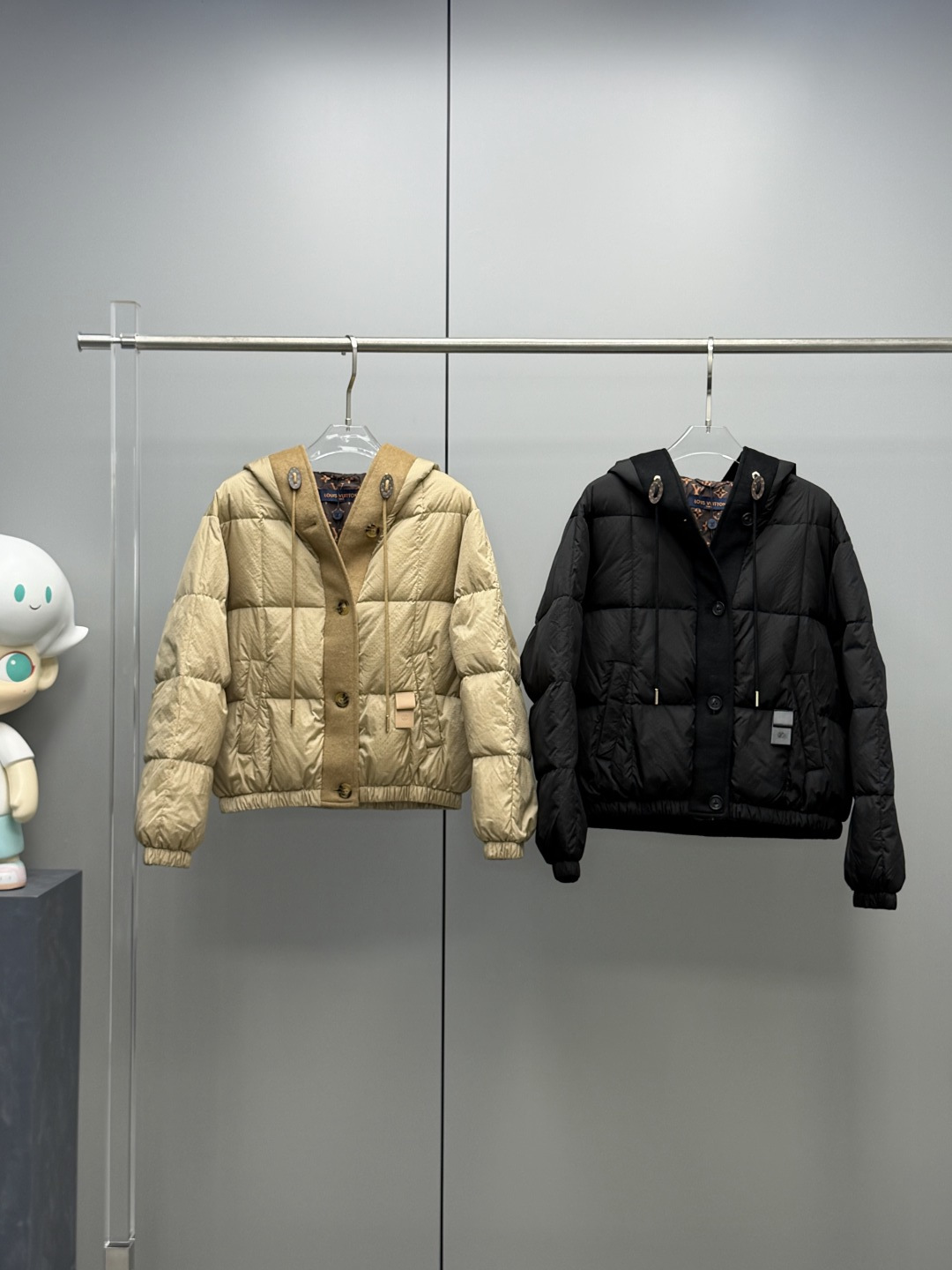LV1002-S LOUIS VUITTON 숏 패딩 블랙/엘로