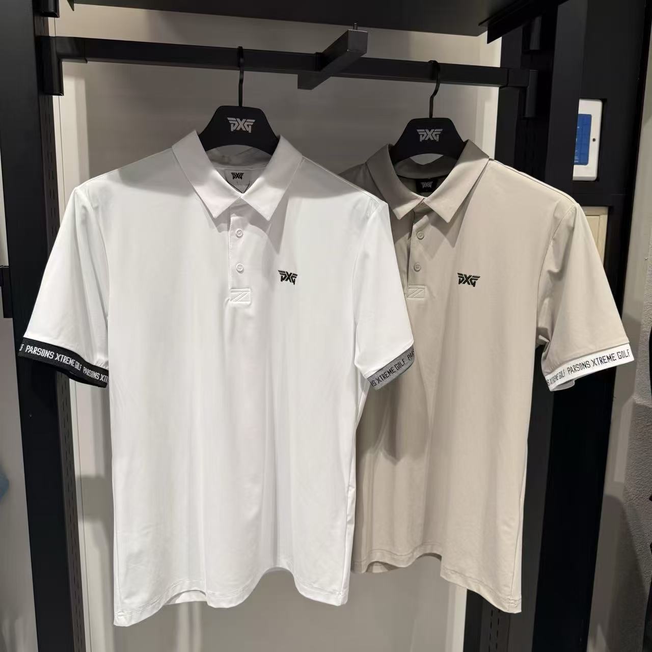 PX2035 PXG 남자 반팔 티 화이트/카키 65000원