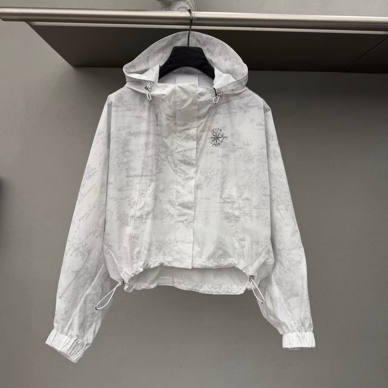 SCP3003 SOUTHCAPE 여자  상의 그레이 160000원