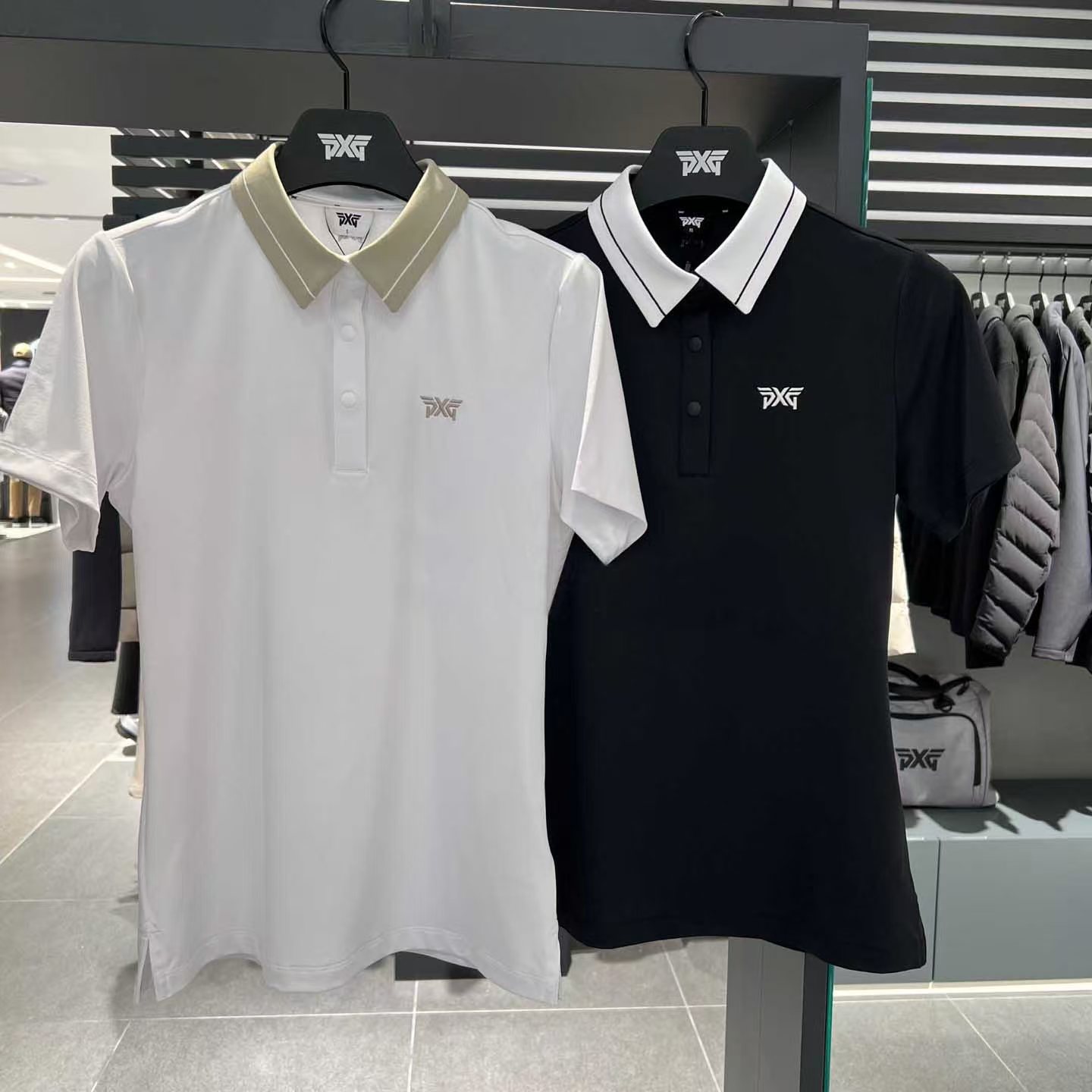 PX3046 PXG 여자 봄여름 반팔 티 블랙/화이트 65000원