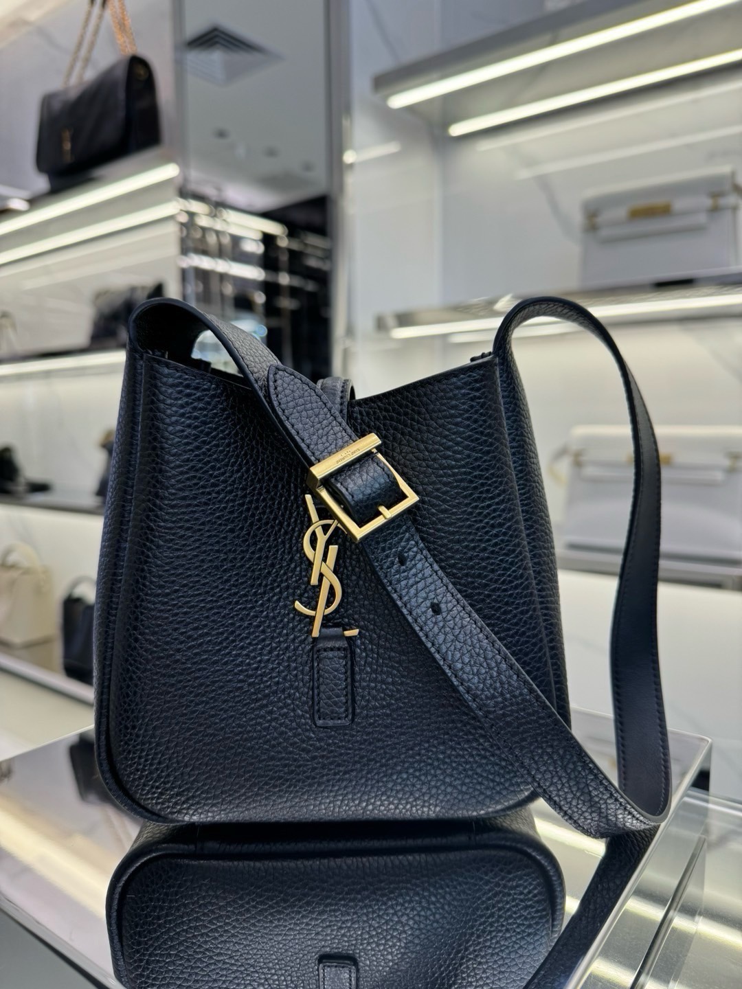 YSL1045 YVES SAINT LAURENT 생로랑 가방  