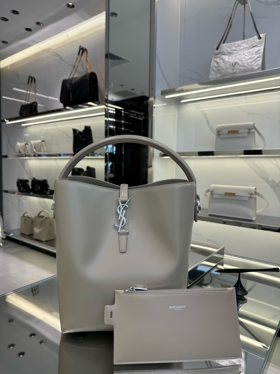 YSL1059 YVES SAINT LAURENT 생로랑 가방  